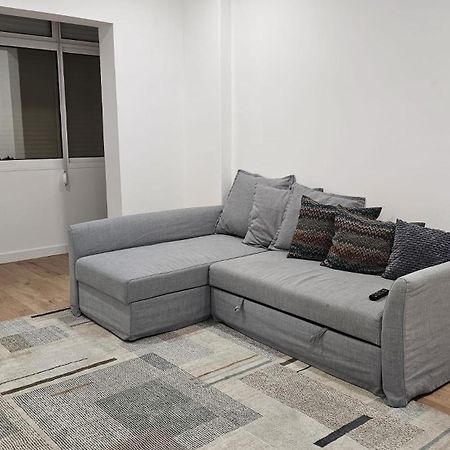 Apartamento T3 Em Lisboa/ ケルース エクステリア 写真