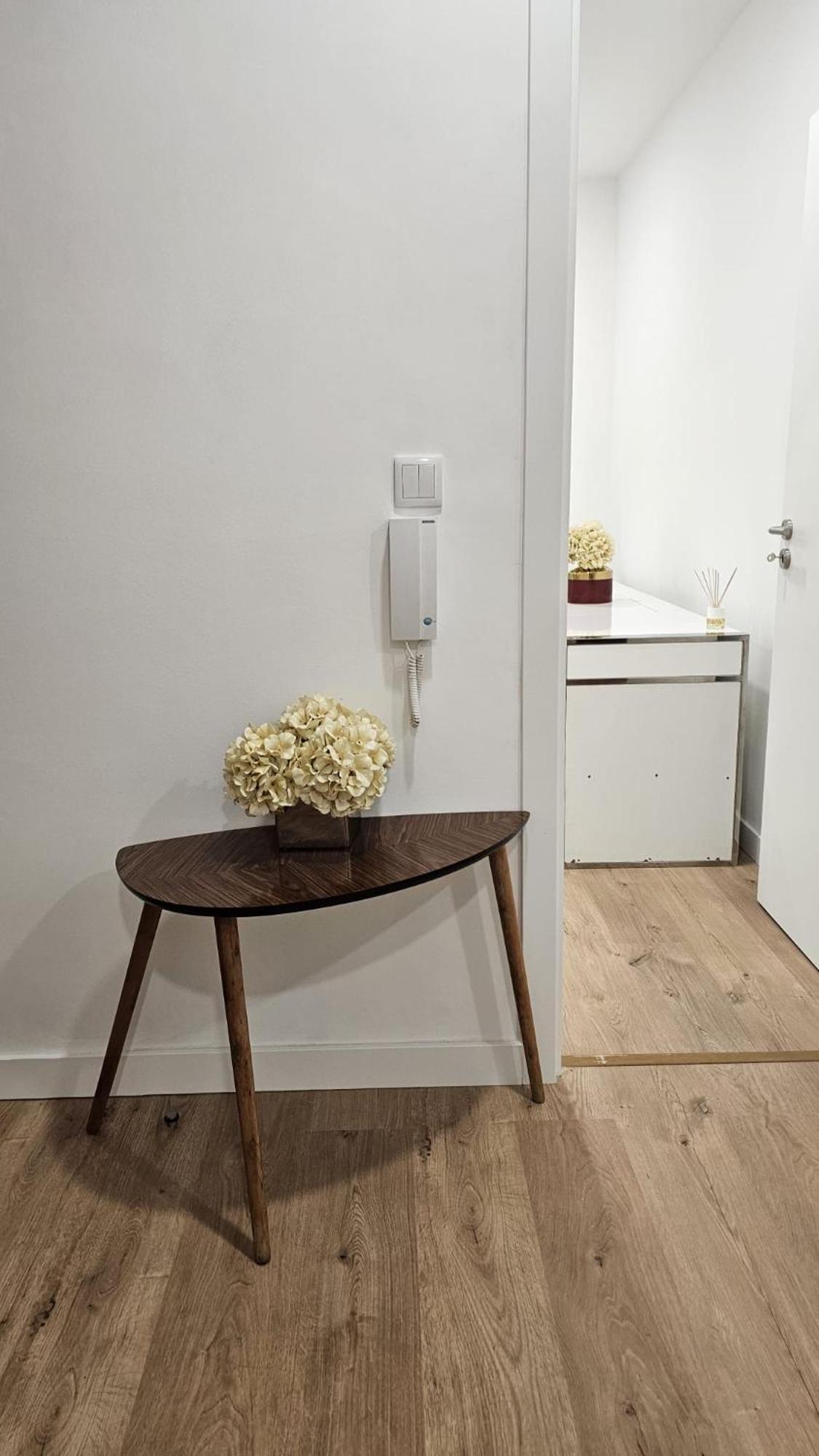 Apartamento T3 Em Lisboa/ ケルース エクステリア 写真